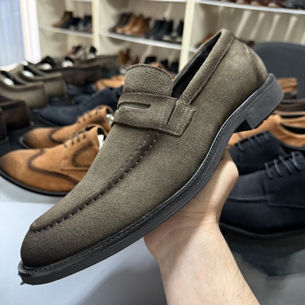 Loafer Camurça Chevalier Oliva Fumex