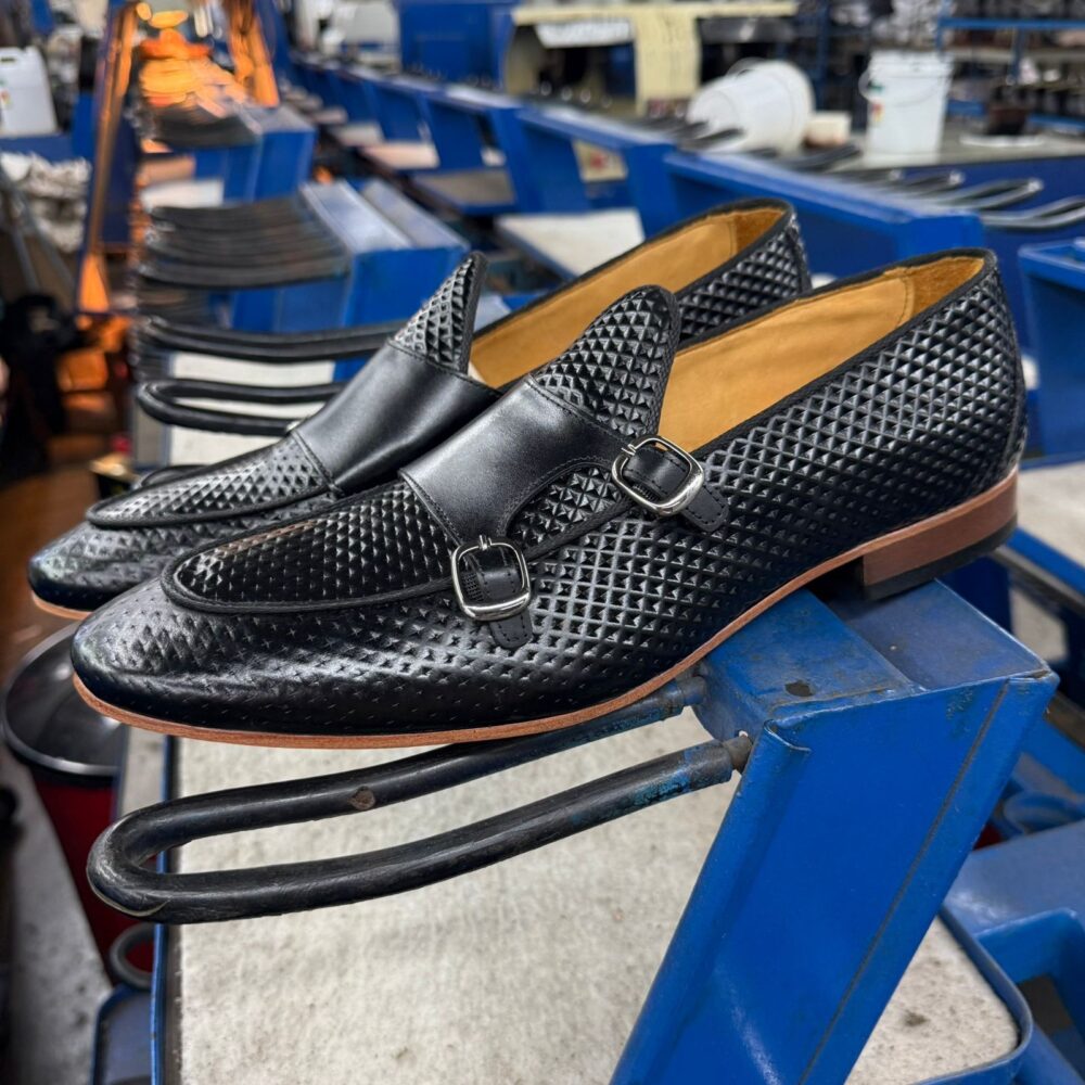 Sapato Monk Strap Corlene Preto