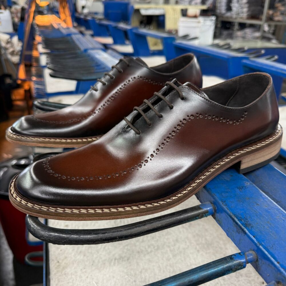 Sapato Mônaco Exclusive Preto com Bordeaux Sombreado